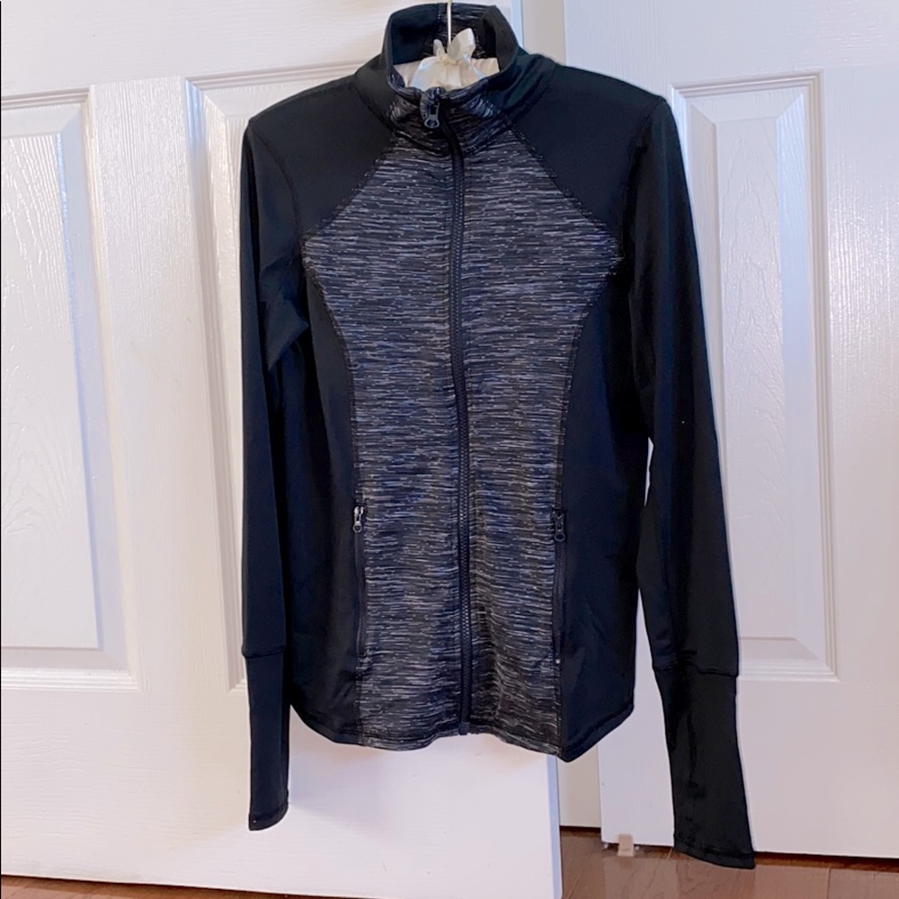 💪🏽NWOT 90 Degree Zip Up